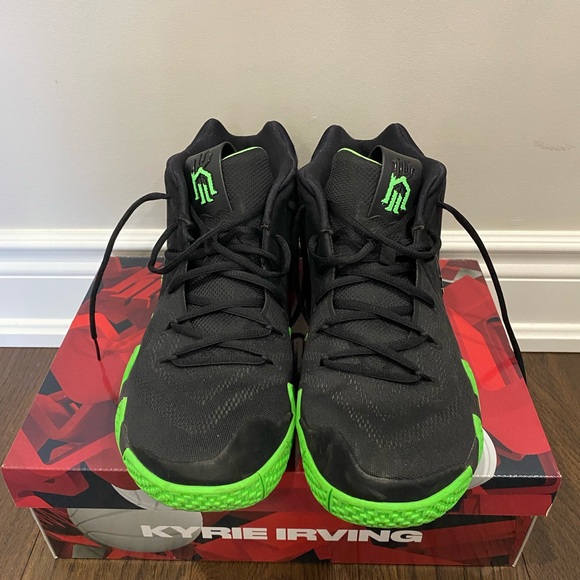Nike Kyrie 4’s “Halloween” Size 12 Men’s - Picture 2 of 5
